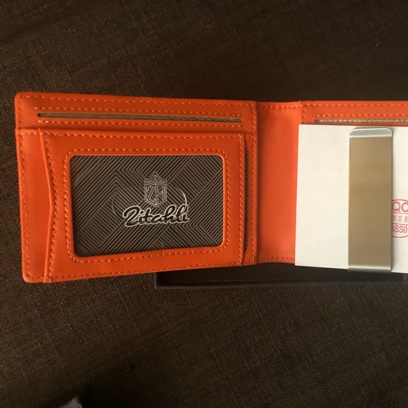 NWT RFDI Blocking Wallet - Picture 5 of 5